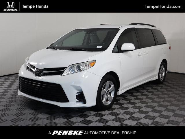 2018 Toyota Sienna LE