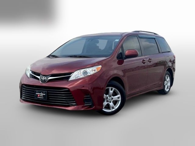 2018 Toyota Sienna LE