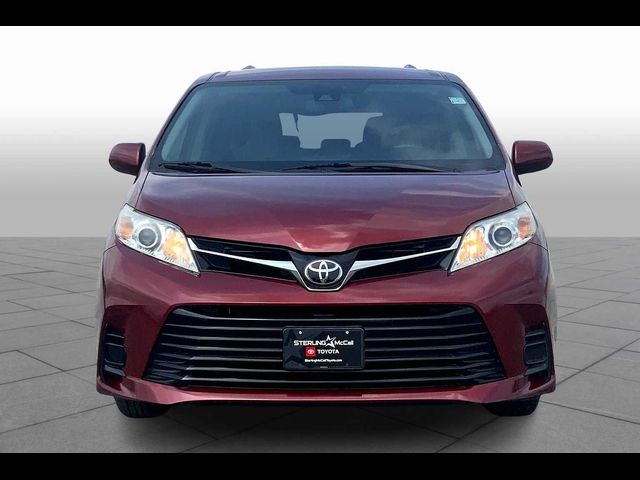 2018 Toyota Sienna LE