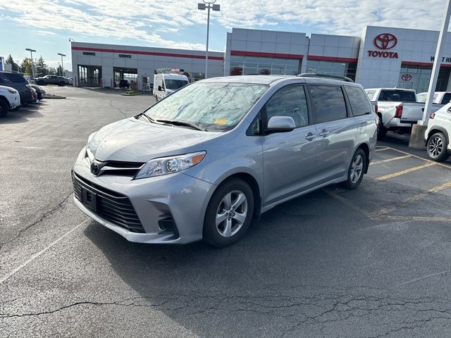 2018 Toyota Sienna 