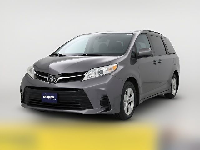 2018 Toyota Sienna LE