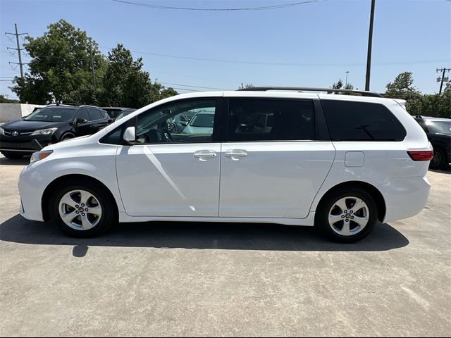 2018 Toyota Sienna 