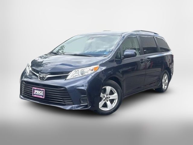 2018 Toyota Sienna LE