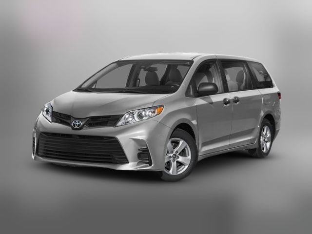 2018 Toyota Sienna LE