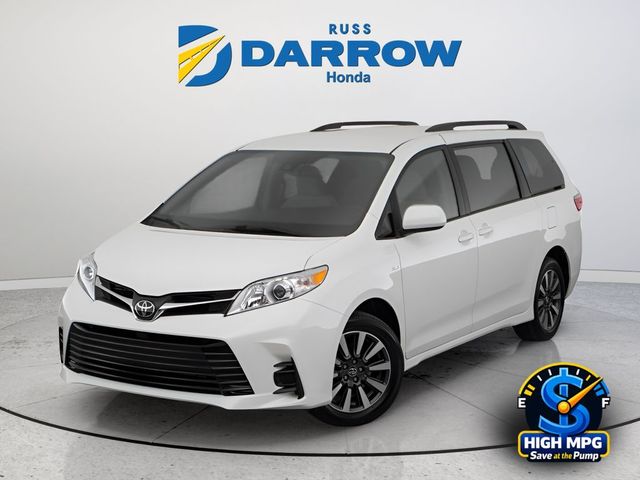 2018 Toyota Sienna LE