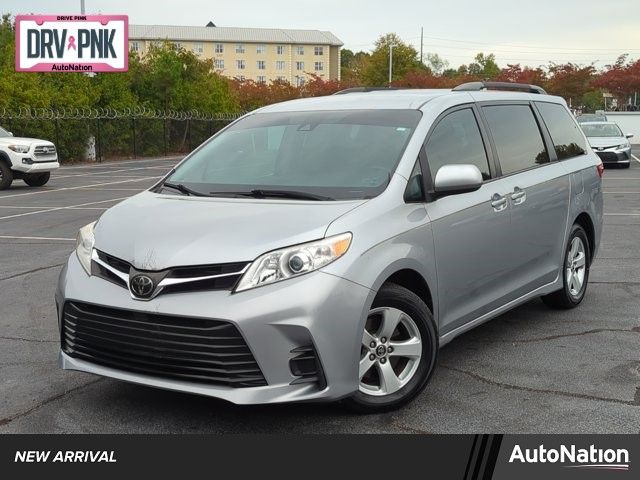 2018 Toyota Sienna LE