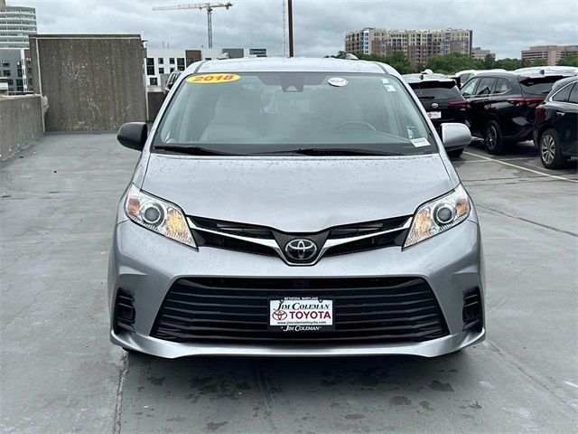 2018 Toyota Sienna LE