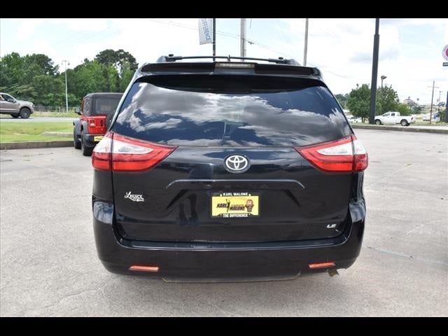 2018 Toyota Sienna LE