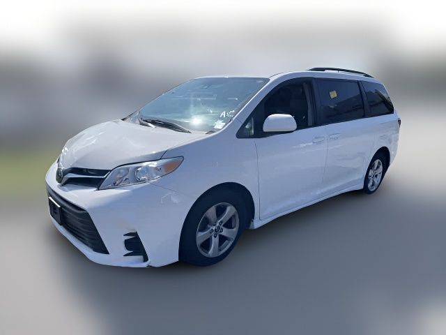 2018 Toyota Sienna LE