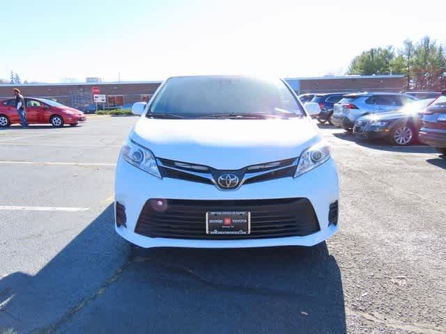 2018 Toyota Sienna LE