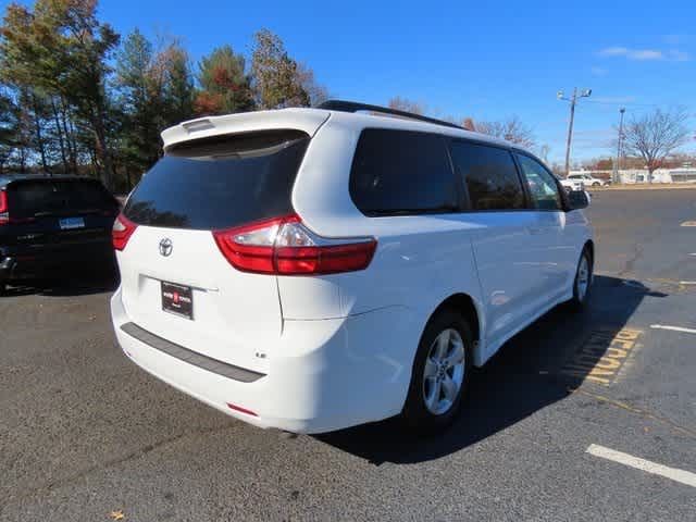 2018 Toyota Sienna LE