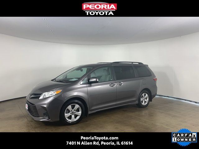 2018 Toyota Sienna LE