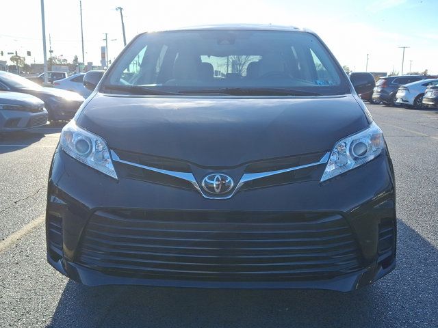 2018 Toyota Sienna LE