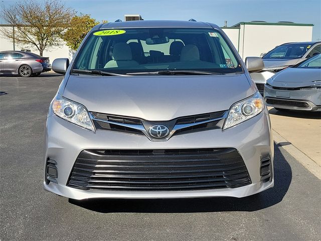 2018 Toyota Sienna LE