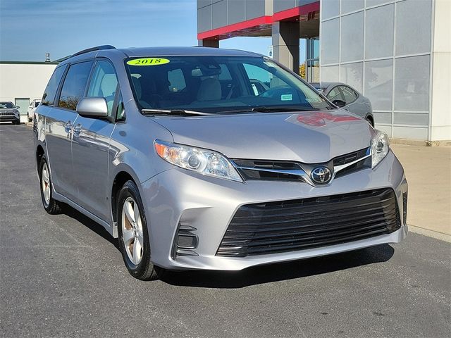 2018 Toyota Sienna LE