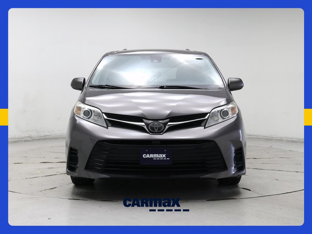 Used 2018 Toyota Sienna Minivan For Sale in Englewood, CO | Auto