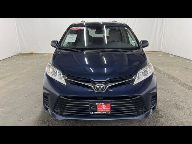 2018 Toyota Sienna LE