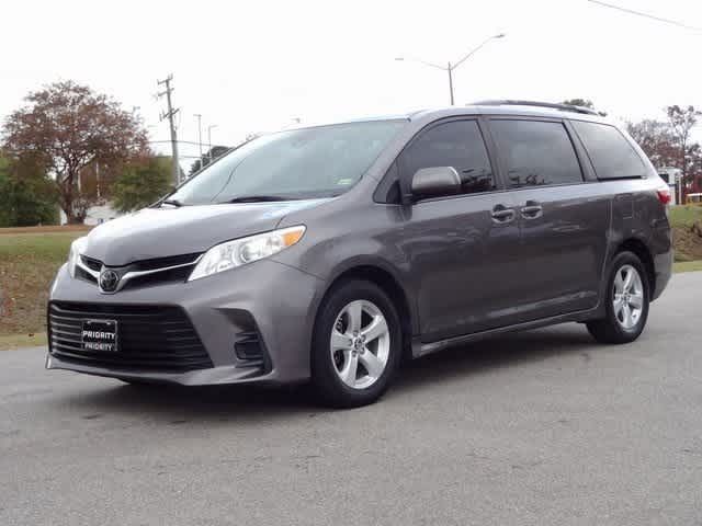 2018 Toyota Sienna LE