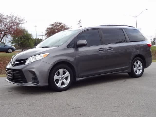 2018 Toyota Sienna LE