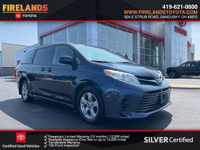 2018 Toyota Sienna LE