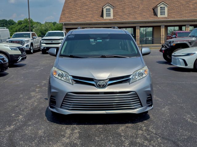 2018 Toyota Sienna LE Auto Access Seat
