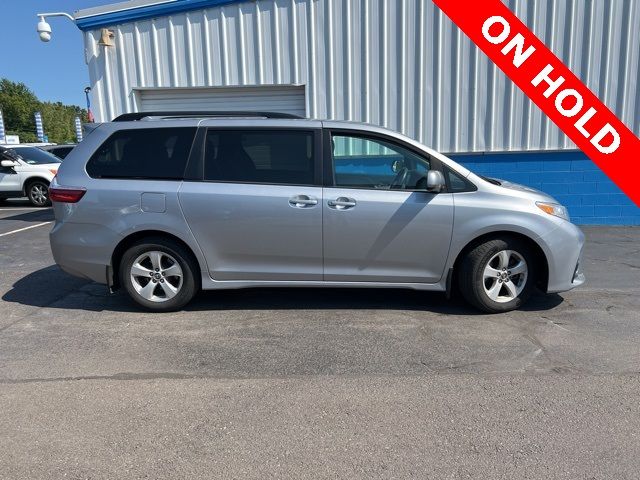 2018 Toyota Sienna 