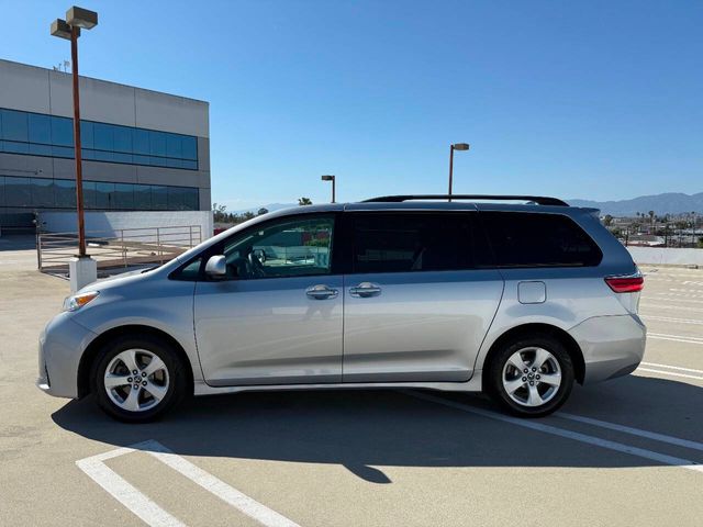 2018 Toyota Sienna 