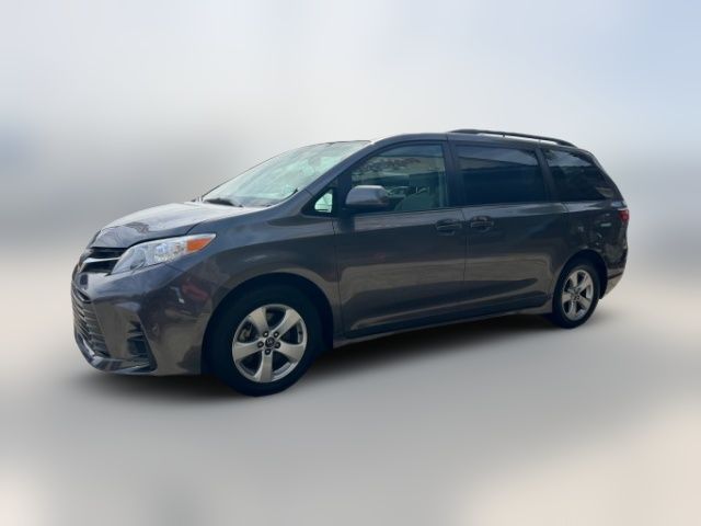 2018 Toyota Sienna LE Auto Access Seat