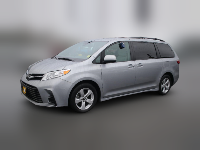 2018 Toyota Sienna LE Auto Access Seat