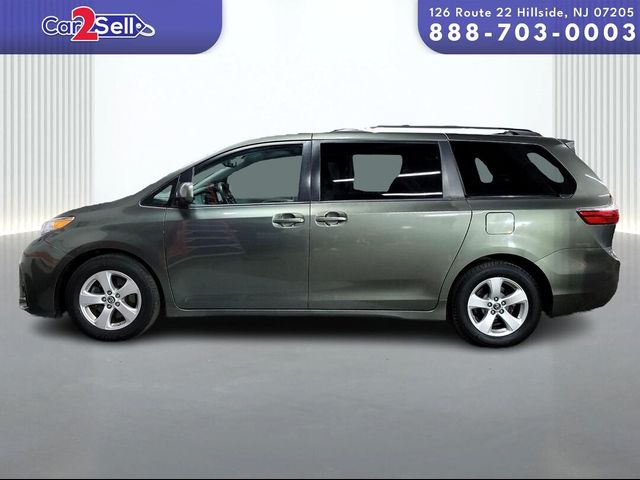 2018 Toyota Sienna 