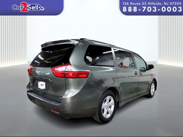 2018 Toyota Sienna 