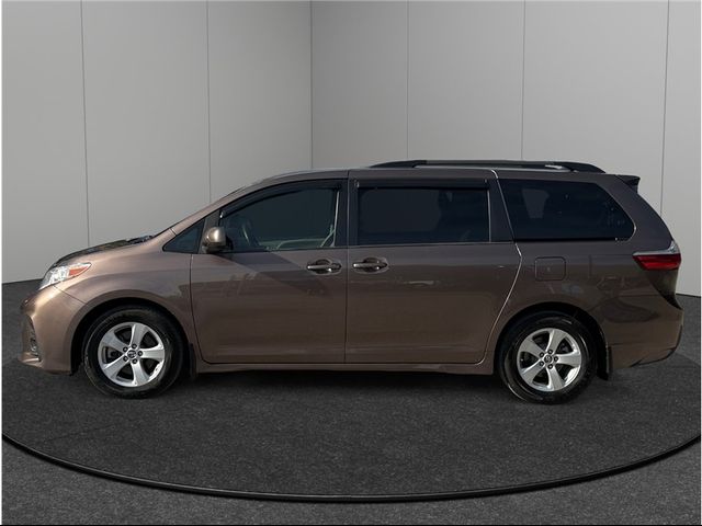 2018 Toyota Sienna 