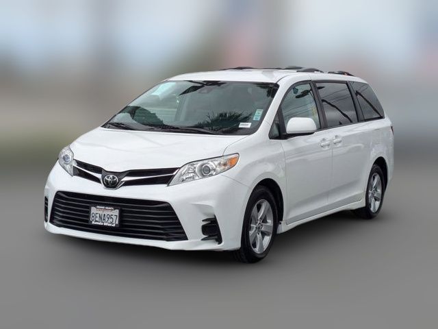 2018 Toyota Sienna LE Mobility