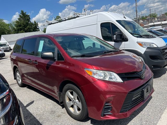 2018 Toyota Sienna L