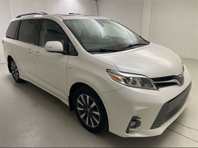 2018 Toyota Sienna 