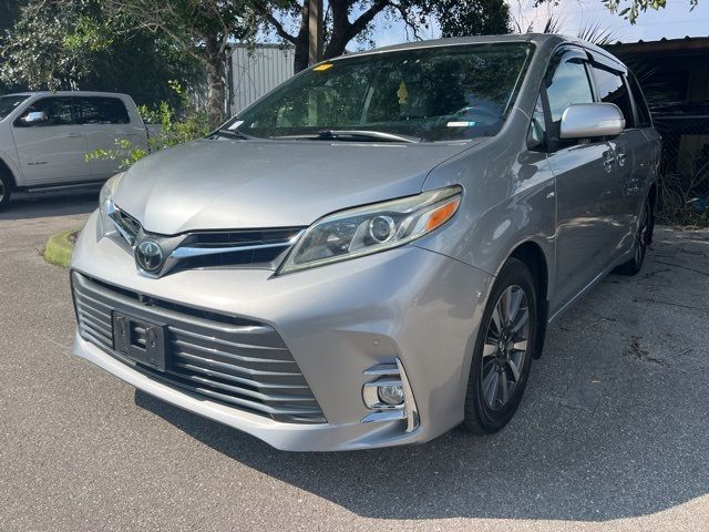 2018 Toyota Sienna 