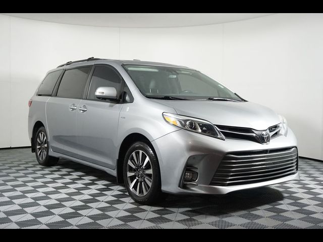 2018 Toyota Sienna 