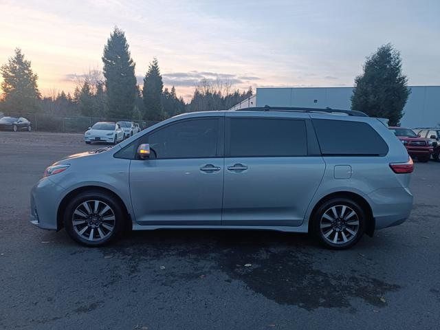 2018 Toyota Sienna 