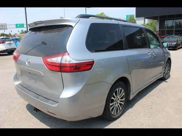 2018 Toyota Sienna 