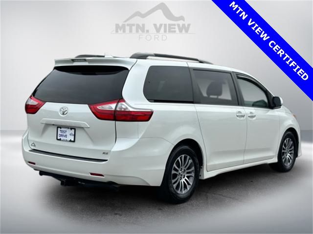 2018 Toyota Sienna 