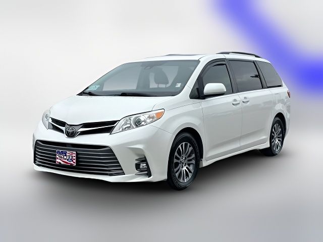 2018 Toyota Sienna 