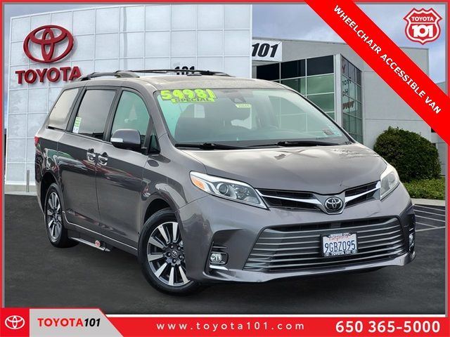 2018 Toyota Sienna 