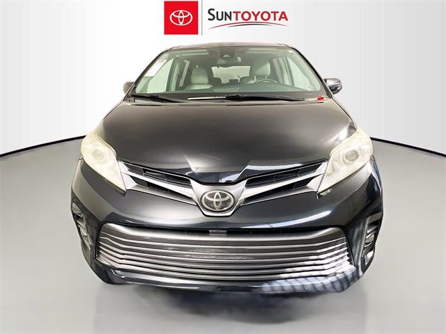 2018 Toyota Sienna 