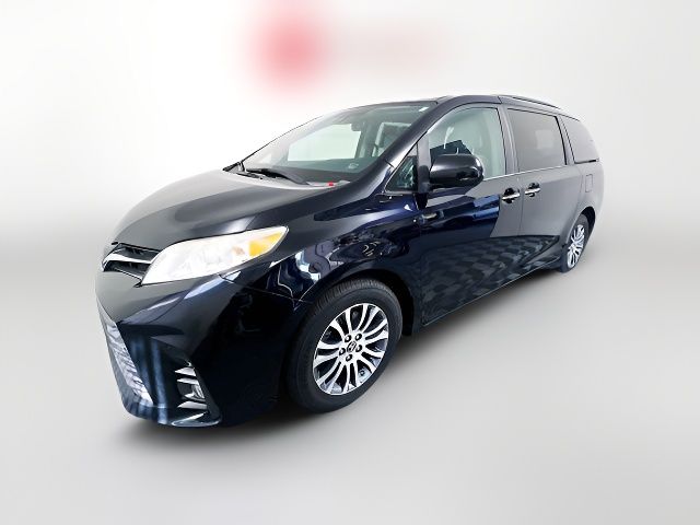 2018 Toyota Sienna 