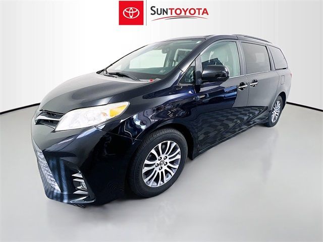 2018 Toyota Sienna 