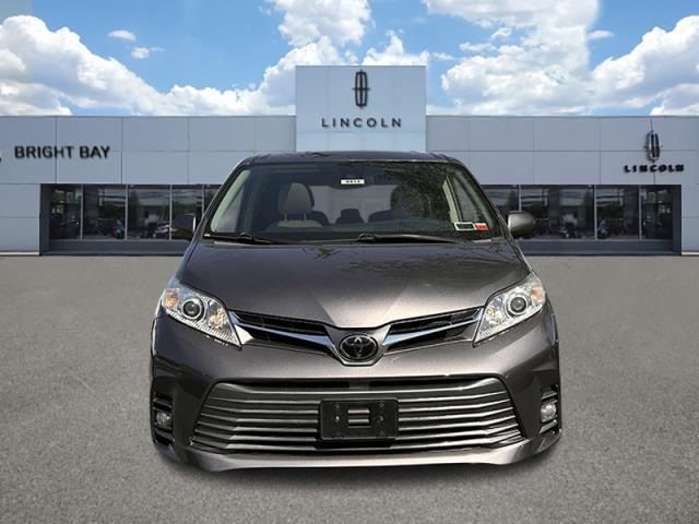 2018 Toyota Sienna 