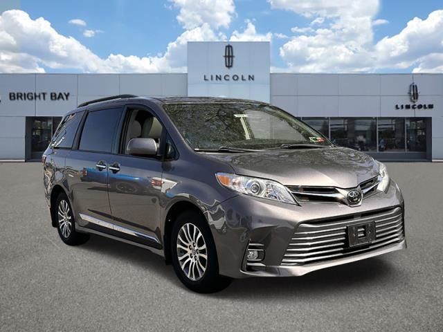 2018 Toyota Sienna 