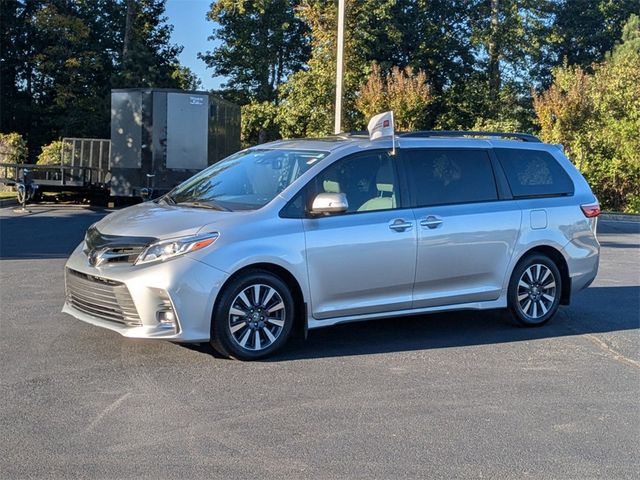 2018 Toyota Sienna 