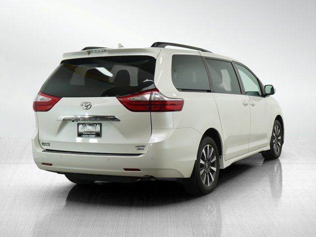 2018 Toyota Sienna XLE