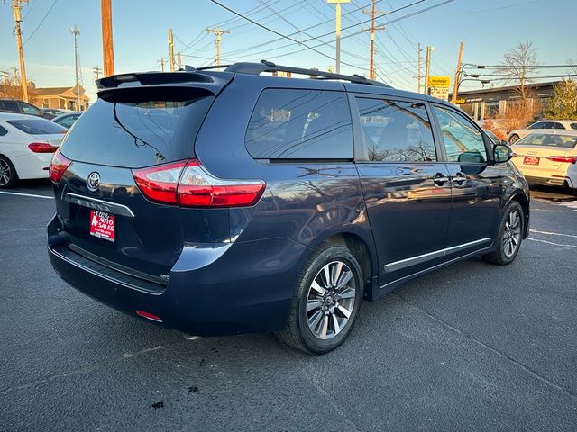 2018 Toyota Sienna Limited Premium